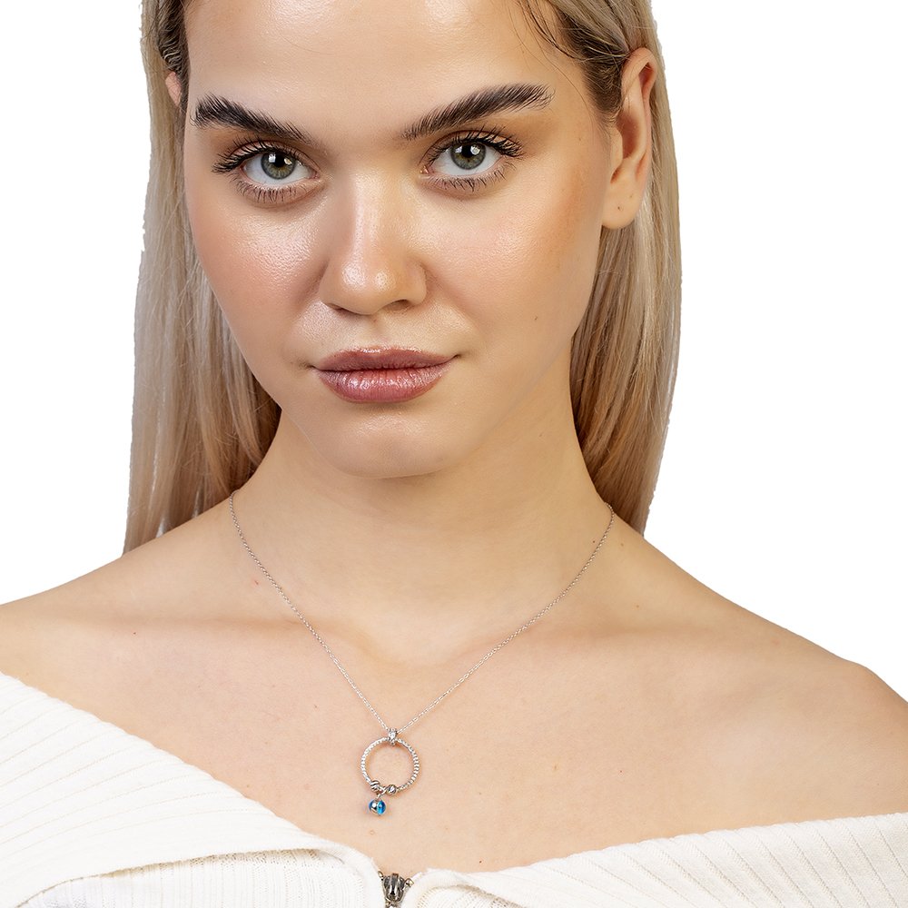 Beyaz Zirkon Taşlı Nazar Boncuğu Detaylı Dorika Top Süslemeli Silver Renk 925 Ayar Gümüş Kadın Kolye Beyaz Zirkon Taşlı Nazar Boncuğu Detaylı Dorika Top Süslemeli Silver Renk 925 Ayar Gümüş Kadın Kolye