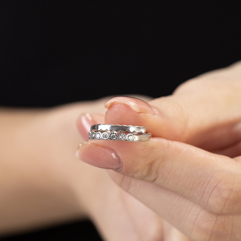 Beyaz Zirkon Taşlı Zarif Tasarım Silver Renk Free Size 925 Ayar Gümüş Kadın Yüzük Beyaz Zirkon Taşlı Zarif Tasarım Silver Renk Free Size 925 Ayar Gümüş Kadın Yüzük