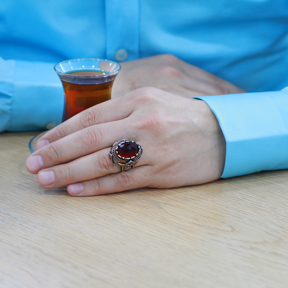 Faset Kesim Kırmızı Zirkon Taşlı Oval Tasarım 925 Ayar Gümüş Erkek Yüzük Faset Kesim Kırmızı Zirkon Taşlı Oval Tasarım 925 Ayar Gümüş Erkek Yüzük