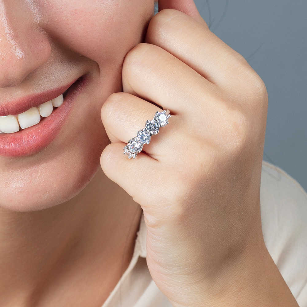 Starlight Diamond Pırlanta Montür 925 Ayar Gümüş Bayan Beştaş Yüzük Starlight Diamond Pırlanta Montür 925 Ayar Gümüş Bayan Beştaş Yüzük